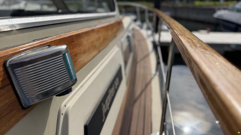 Jupiter 33