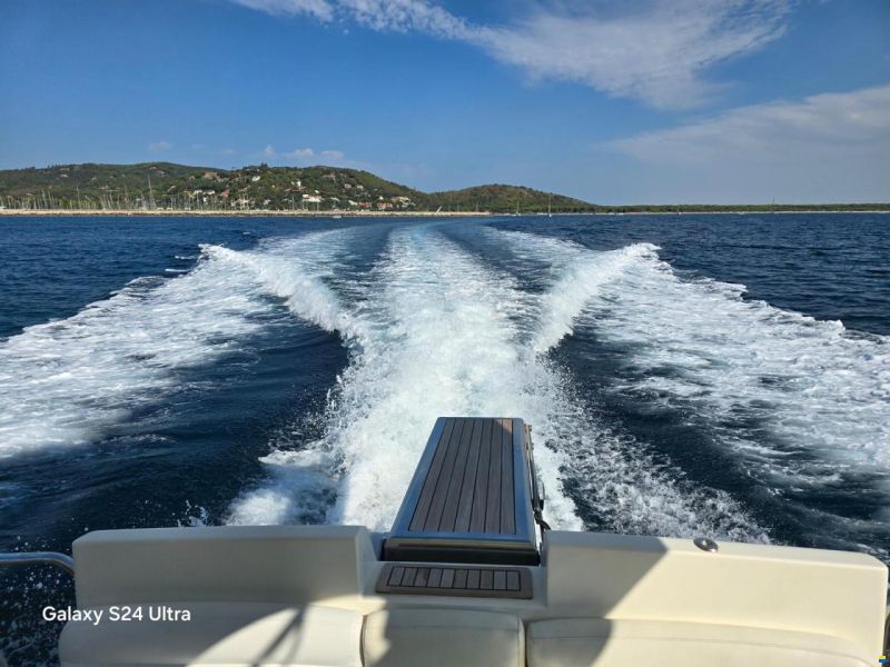 Azimut 46 Fly