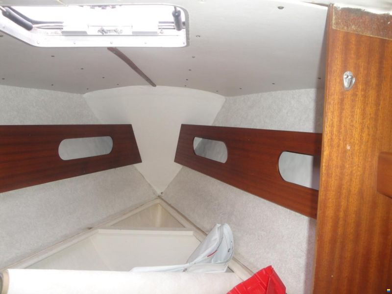 Jeanneau Aquila 28