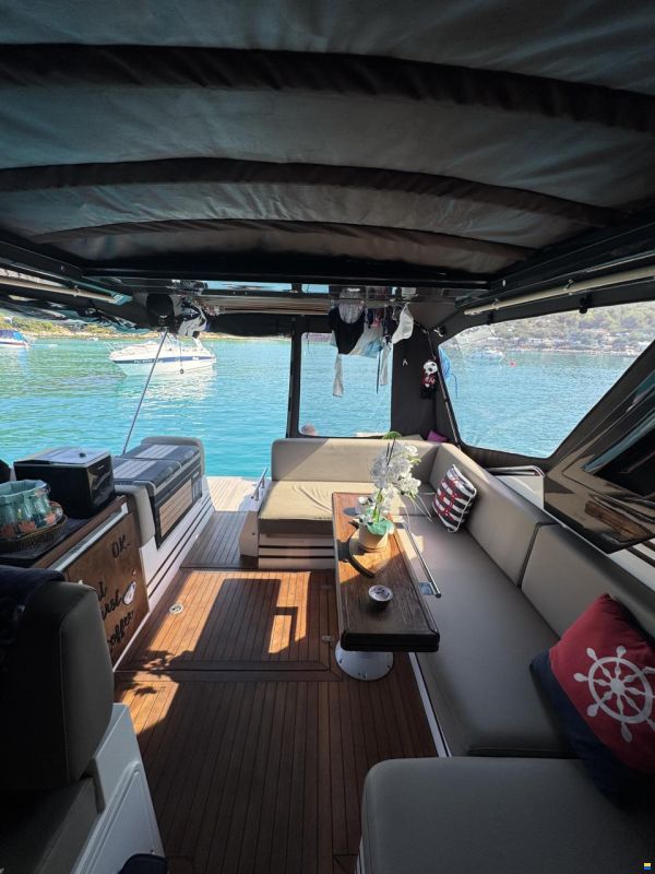 Sealine SC 35