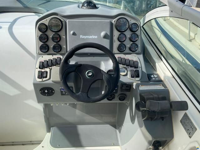 Cruisers 300 Express