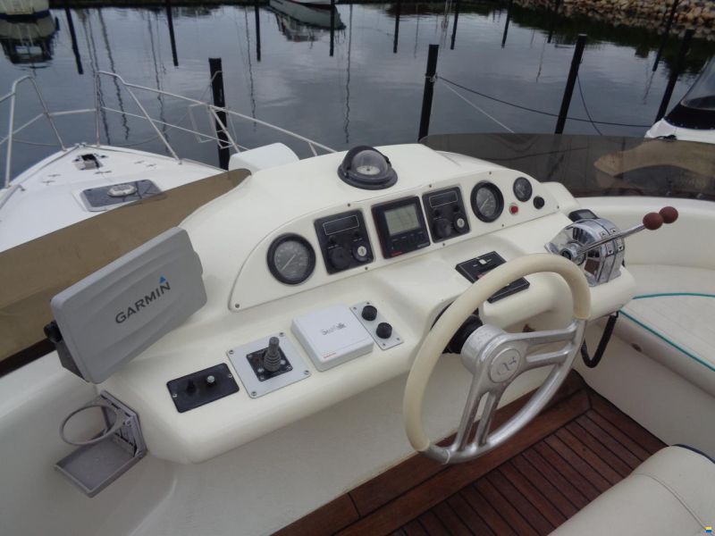 Sealine 360