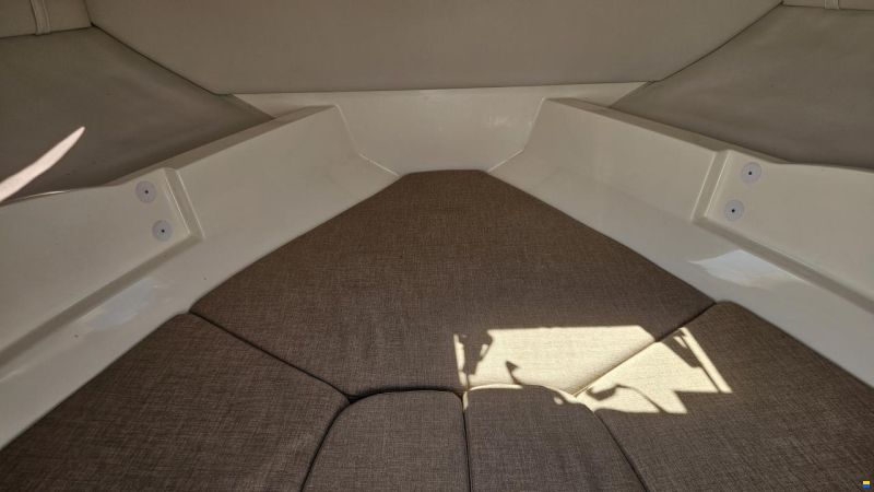 Bayliner VR5 Cuddy