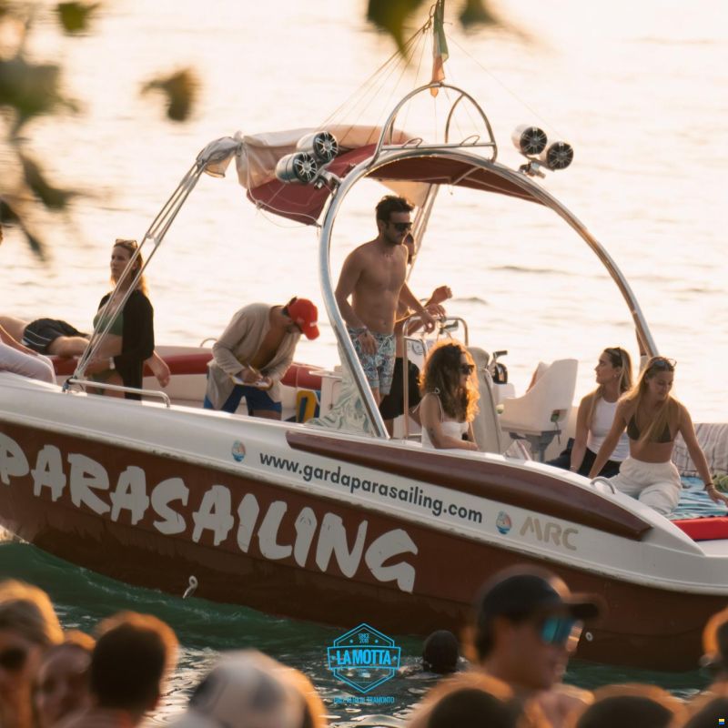 Mercan Parasailing 28