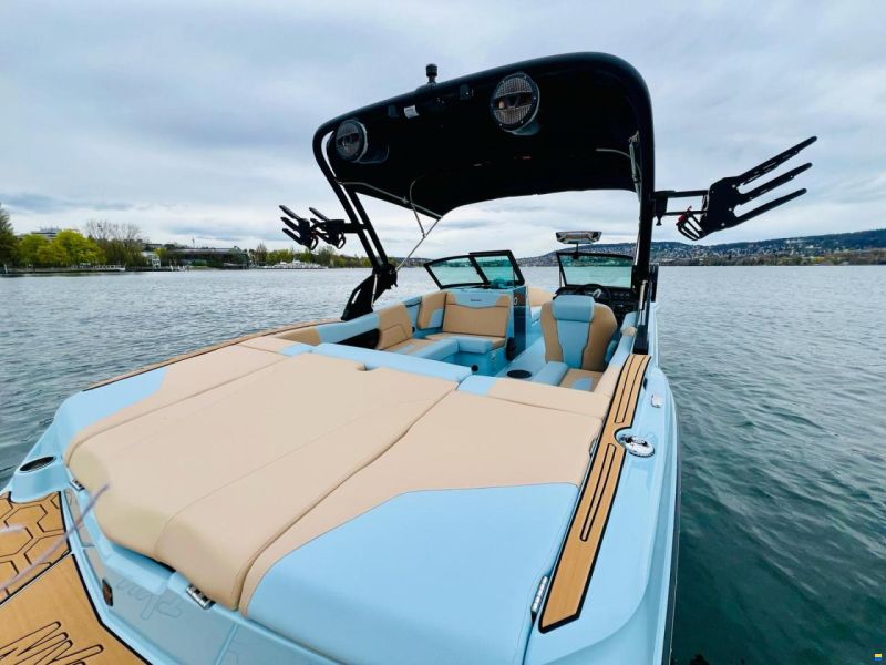 MasterCraft NXT21 Wakeboard & Wakesurf