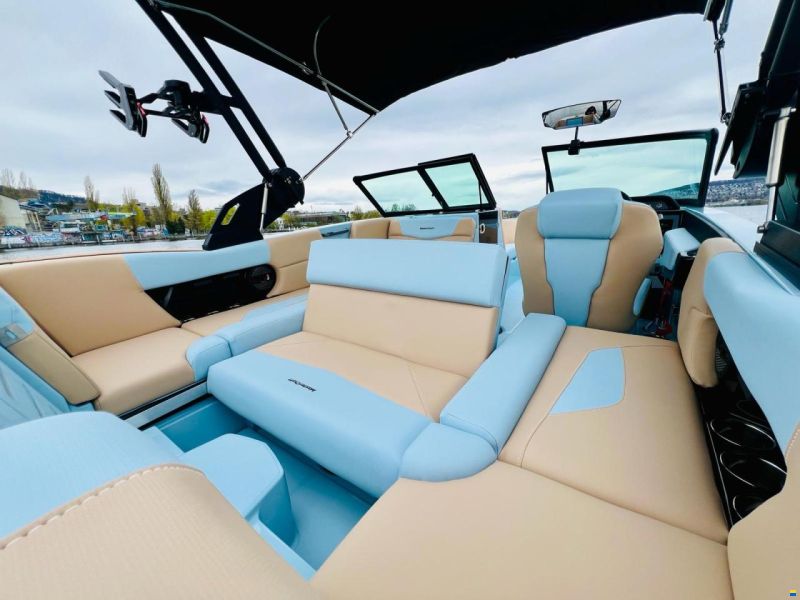 MasterCraft NXT21 Wakeboard & Wakesurf