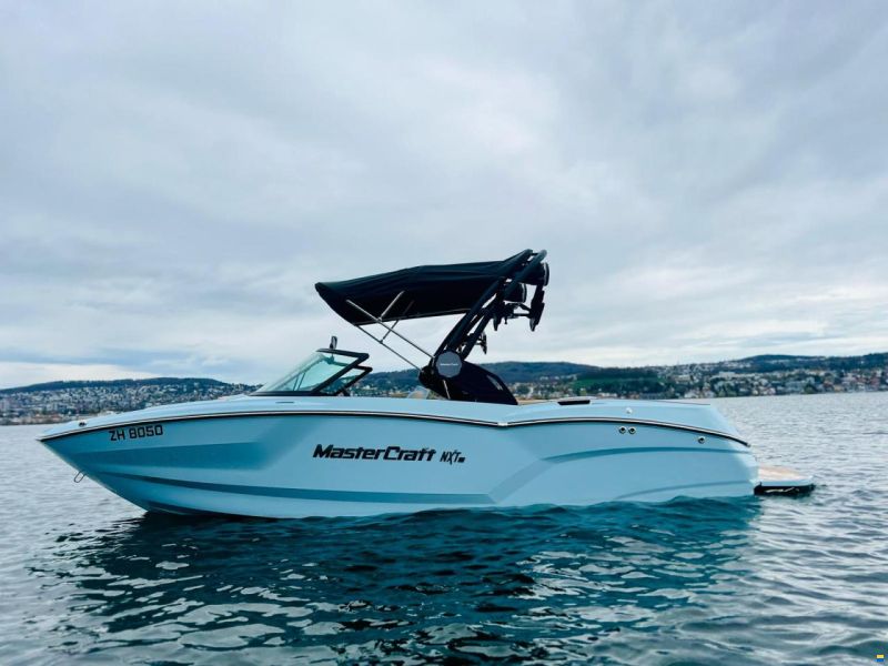 MasterCraft NXT21 Wakeboard & Wakesurf