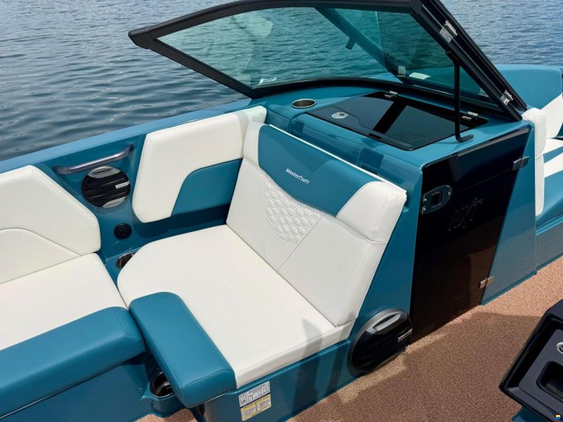 MasterCraft NXT23 Wakeboard & Wakesurf
