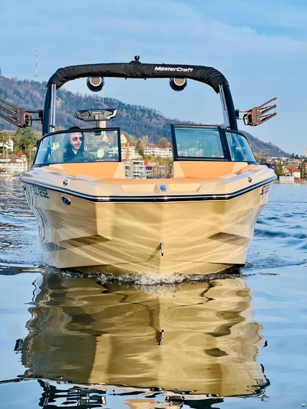 MasterCraft NXT23 Wakeboard & Wakesurf