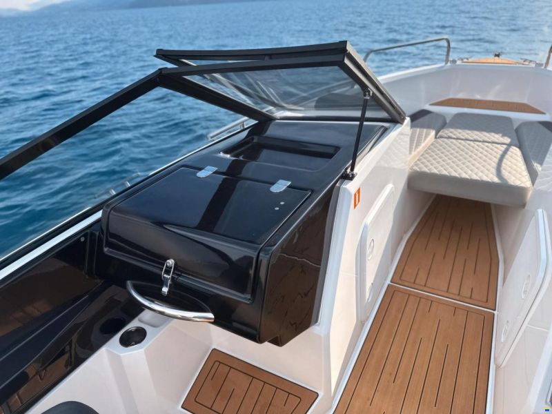 Compass Boats Bowrider BR7