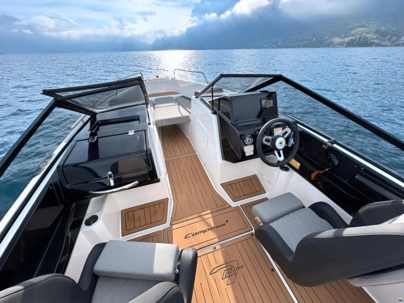 Compass Boats Bowrider BR7