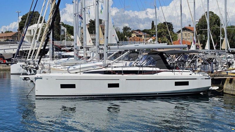 Bavaria C38