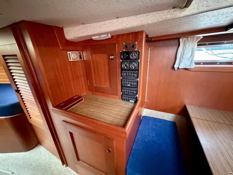 Hallberg-Rassy 352