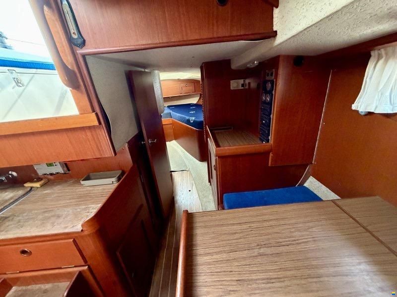 Hallberg-Rassy 352