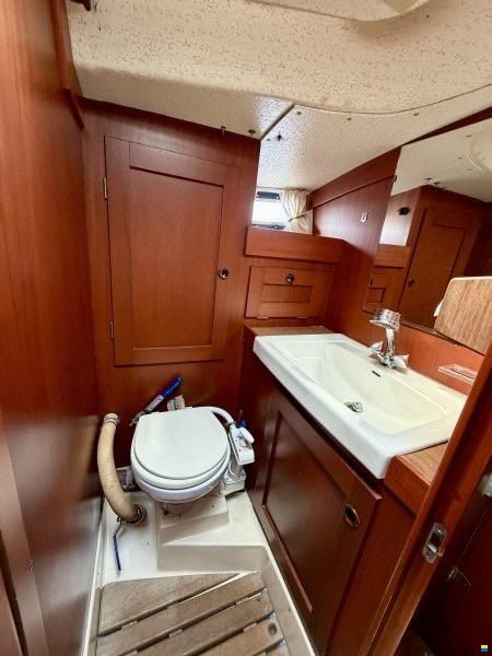 Hallberg-Rassy 352