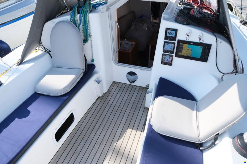 J Boats J/97E