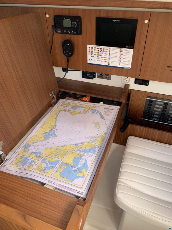J Boats J/97E