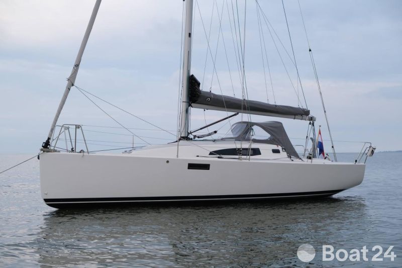 J Boats J/97E