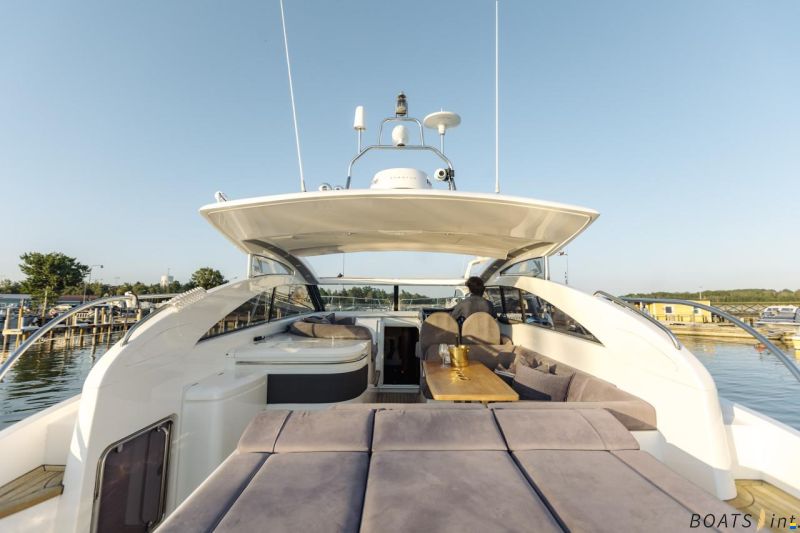 Princess V42