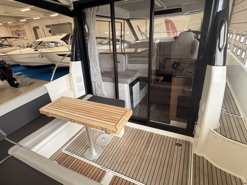 Jeanneau Merry Fisher 895