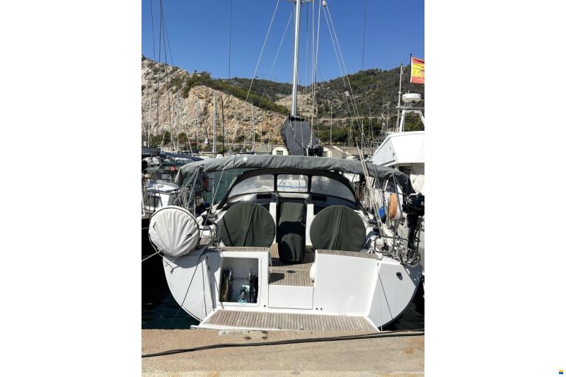 Hanse 415