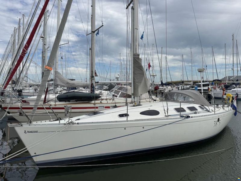 Beneteau First 38s5