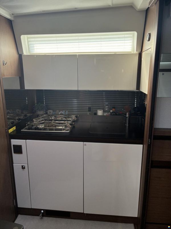 Jeanneau Leader 33