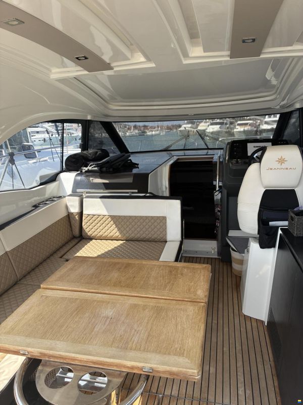 Jeanneau Leader 33