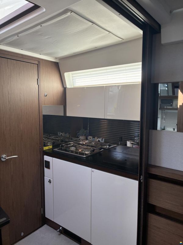 Jeanneau Leader 33
