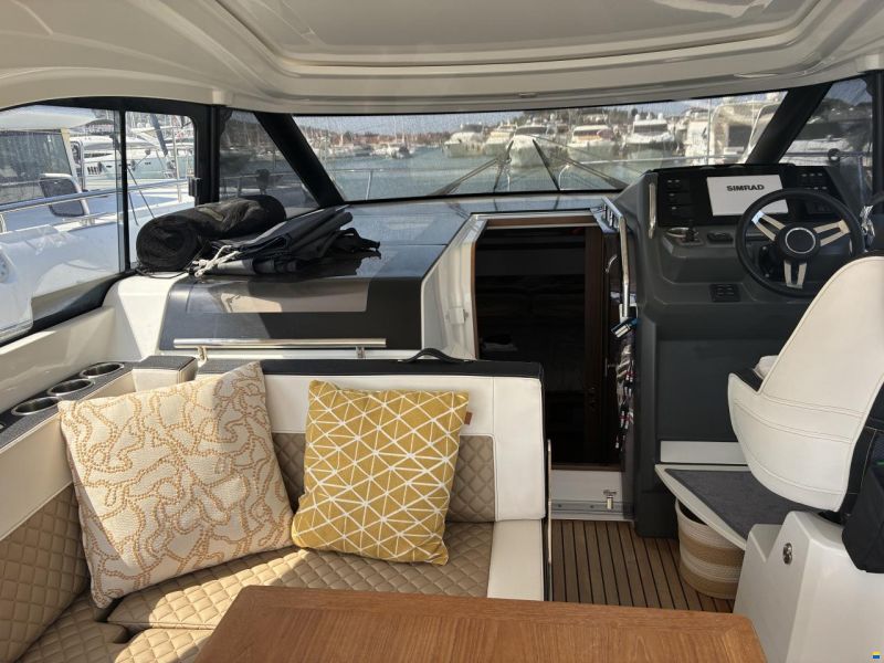 Jeanneau Leader 33