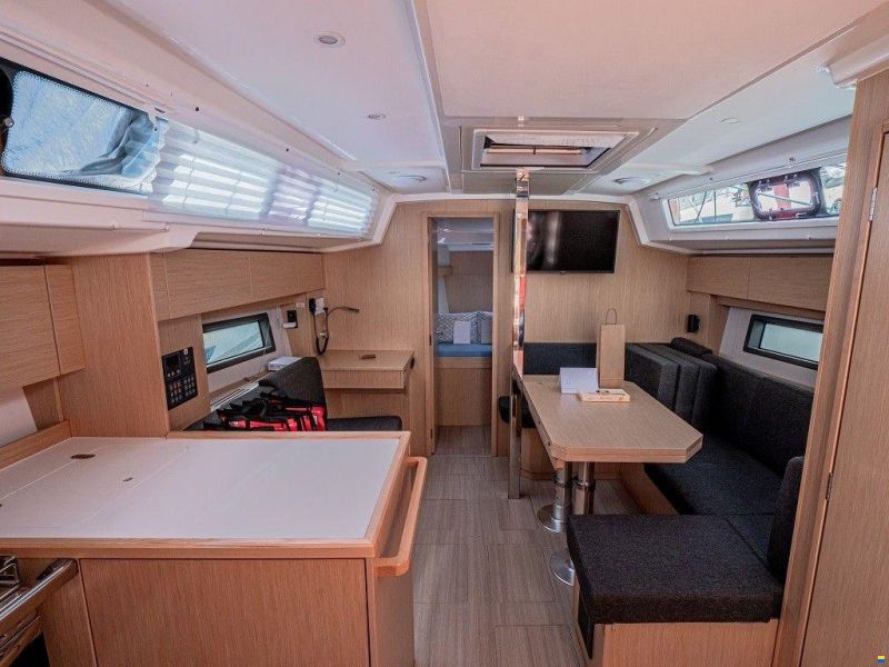 Bavaria C38