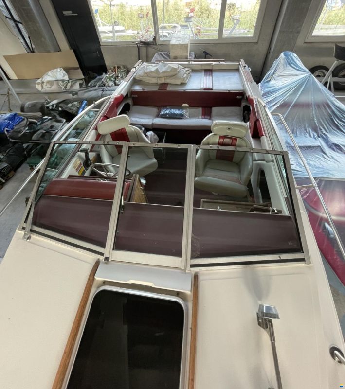Sea Ray SRV 210 CC
