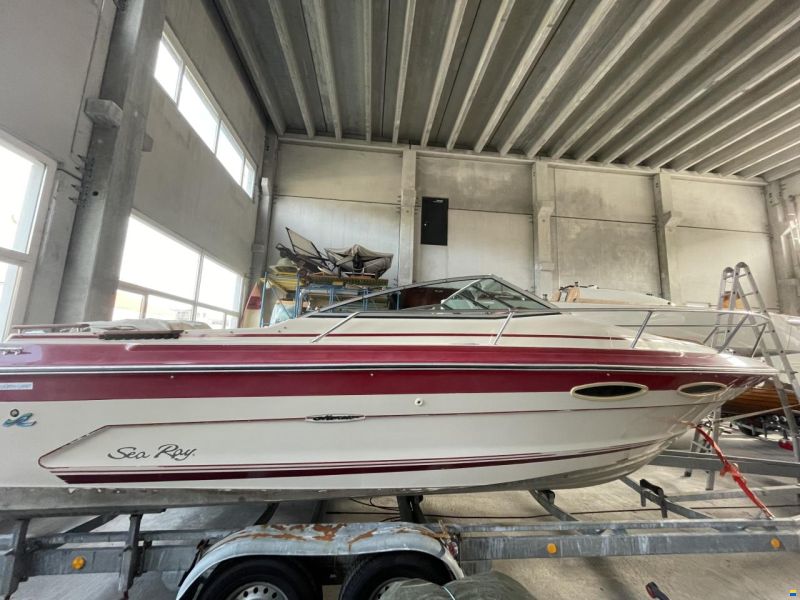 Sea Ray SRV 210 CC