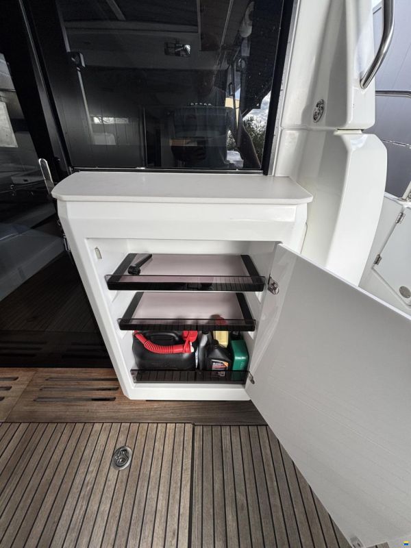 Jeanneau NC 37