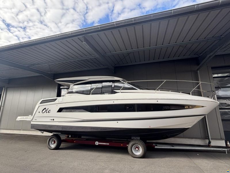 Jeanneau NC 37