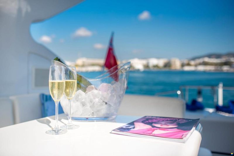 Overmarine Mangusta 72