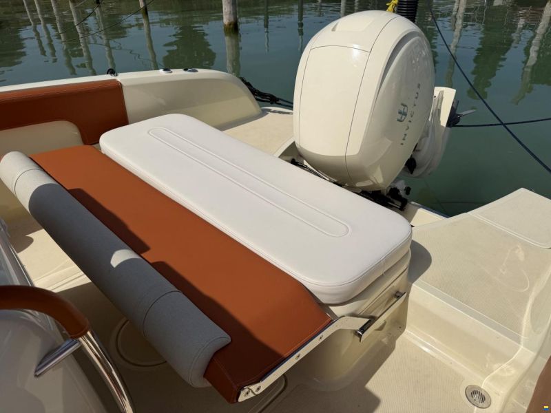 Invictus FX 240