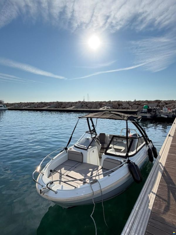 Jeanneau CAP CAMARAT 5.5 BR-2