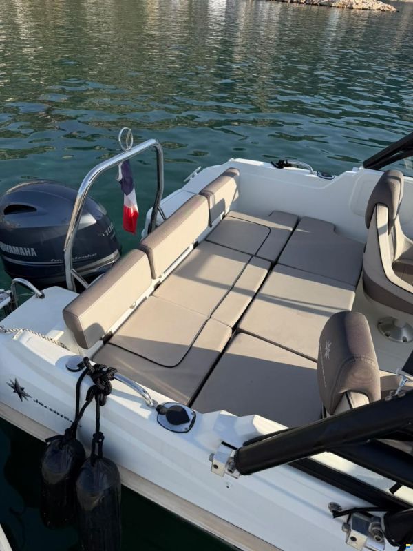 Jeanneau CAP CAMARAT 5.5 BR-2