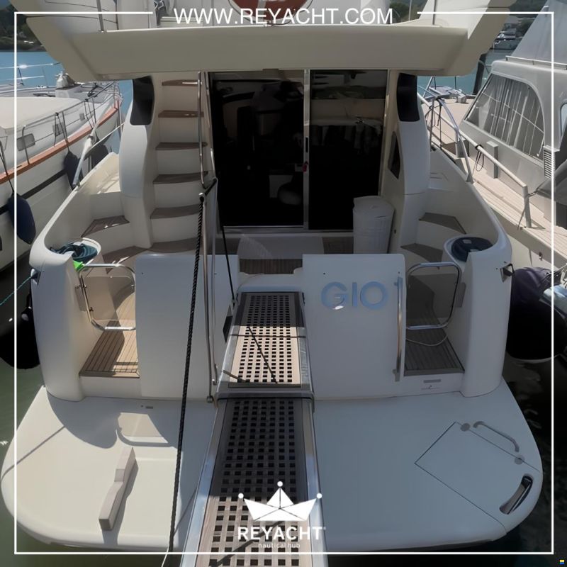 Azimut 46 Fly