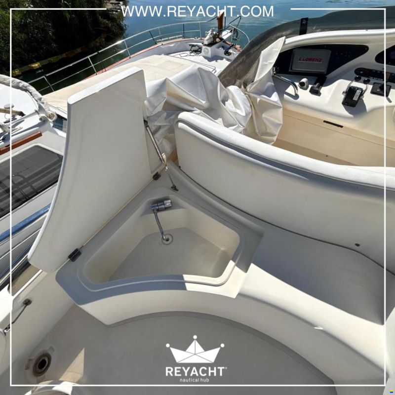 Azimut 46 Fly