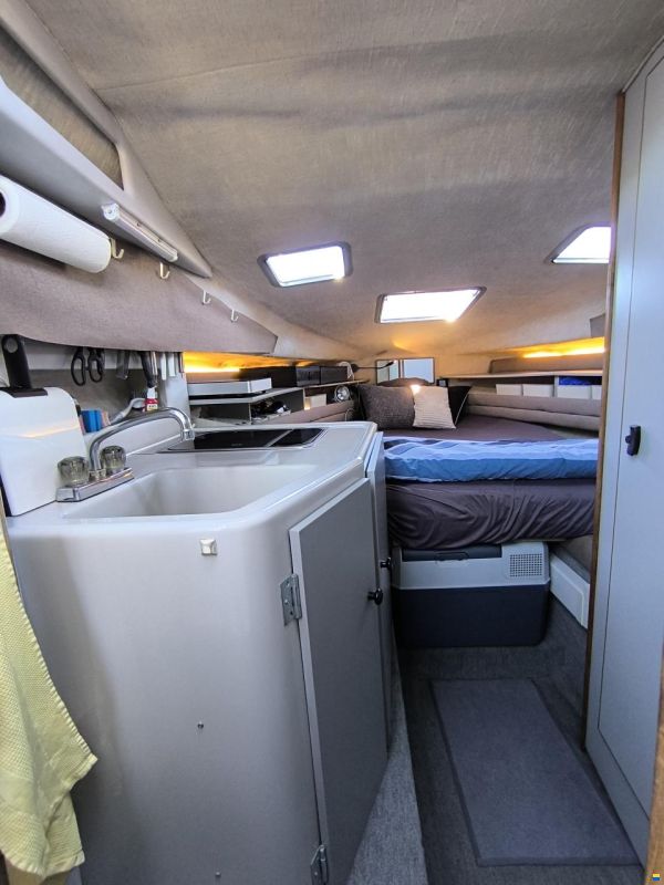 Sea Ray 220