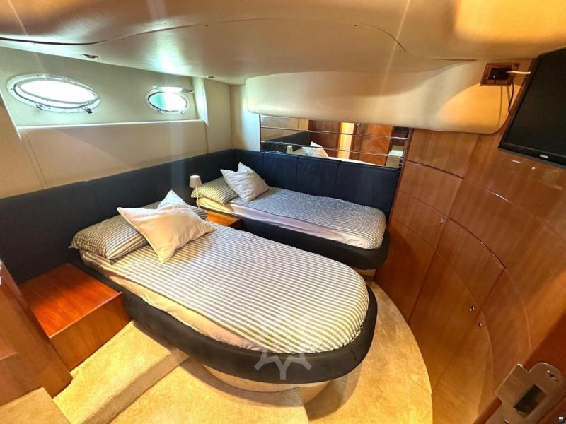 Azimut 46