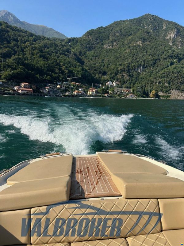 Chris Craft CORSAIR 32