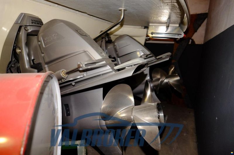 Chris Craft CORSAIR 32