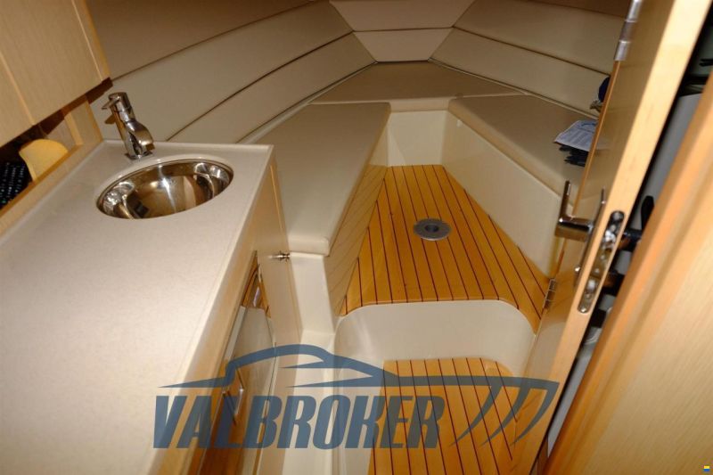 Chris Craft CORSAIR 32