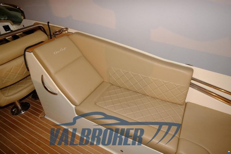 Chris Craft CORSAIR 32
