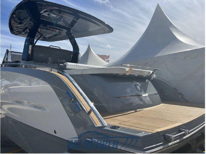 Invictus GT320