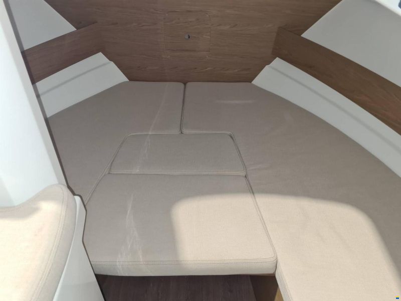 Beneteau Antares 6.80 - Yamaha F115