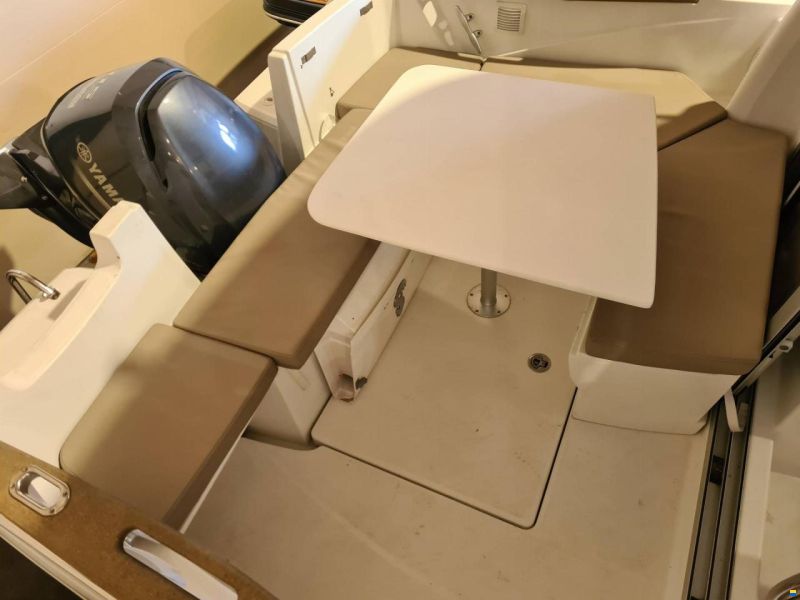 Beneteau Antares 6.80 - Yamaha F115